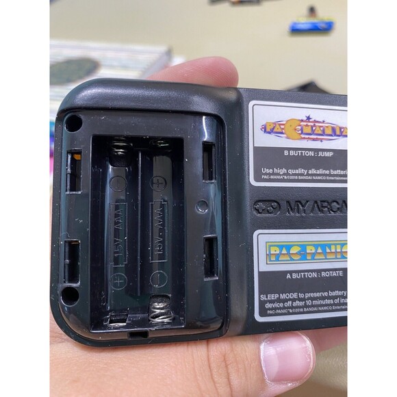 My arcade Pac-Man handheld gaming console set of 2. 1 works 1 DON’T work. - Picture 14 of 16